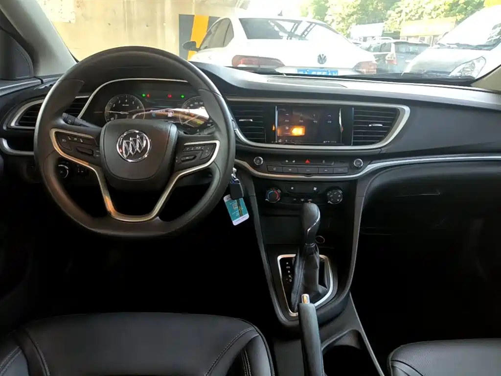 Buick Excelle 2022 — фото 10