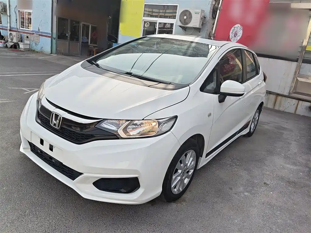 Honda Fit 2018 — фото 2