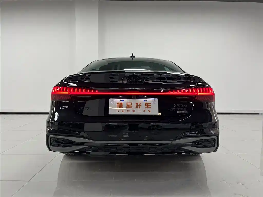 Audi A7L 2025