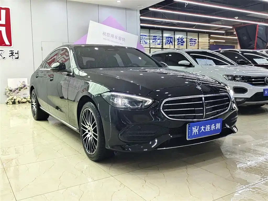 Mercedes-Benz C-Class 2023 — фото 3