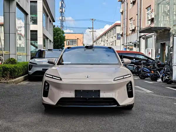 NIO ET5 2025
