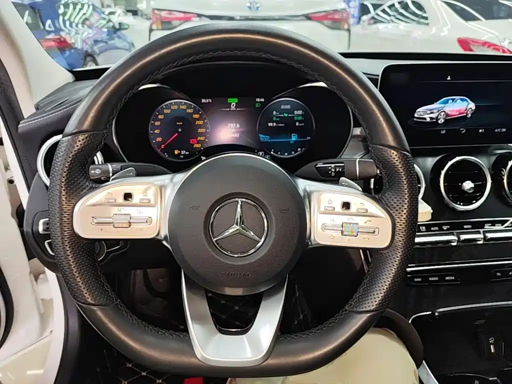 Mercedes-Benz C-Class 2021 — фото 11