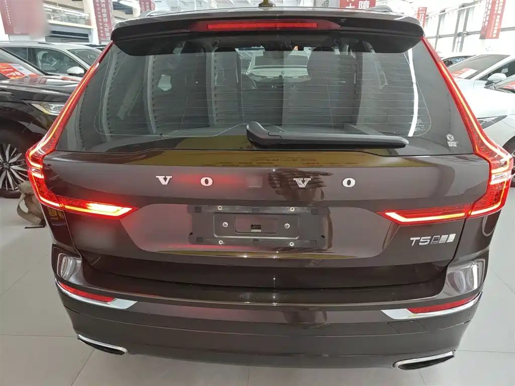 Volvo XC60 2018 — фото 4