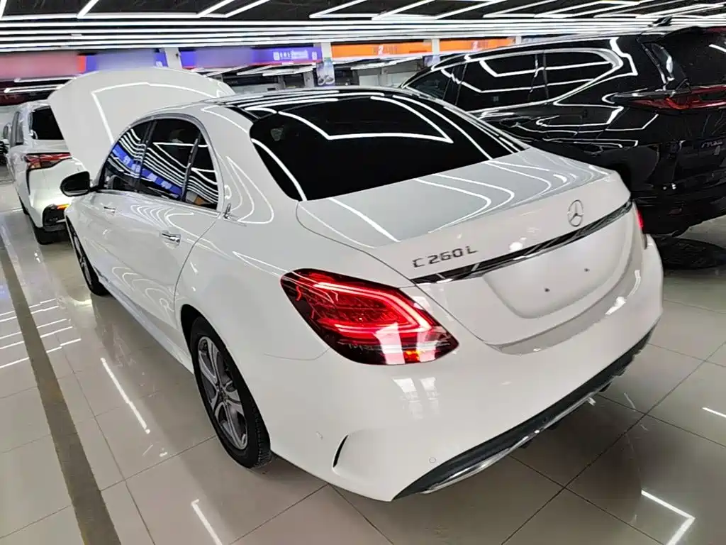 Mercedes-Benz C-Class 2021