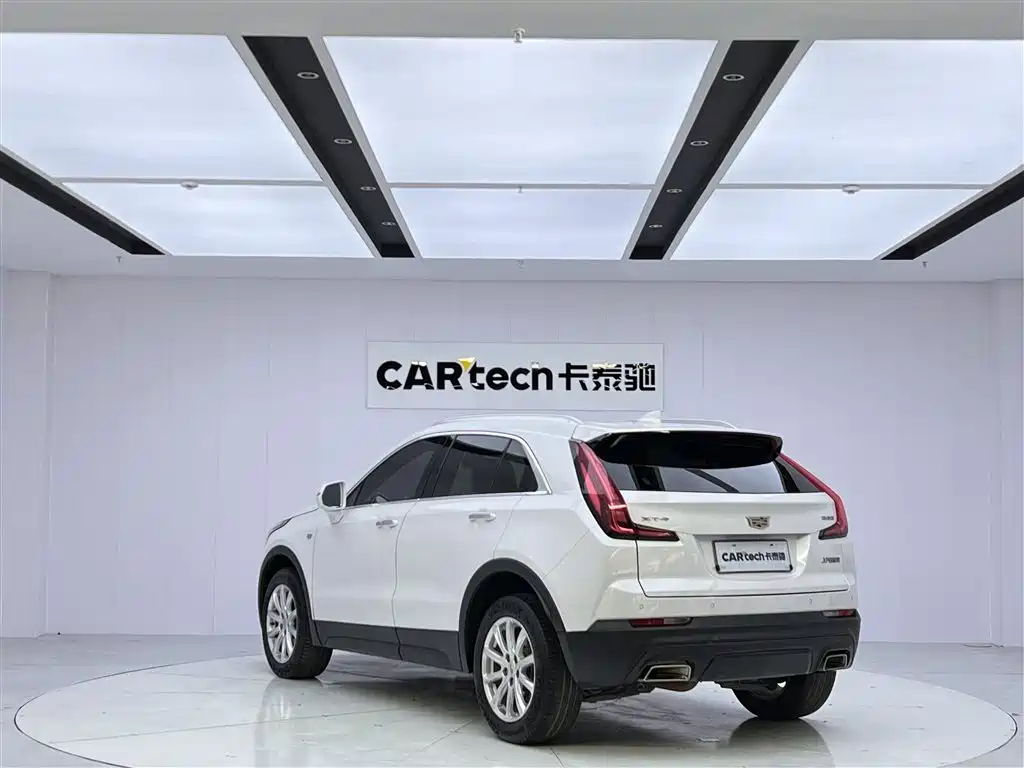 Cadillac XT4 2019 — фото 7