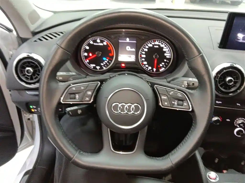 Audi A3 2020 — фото 11