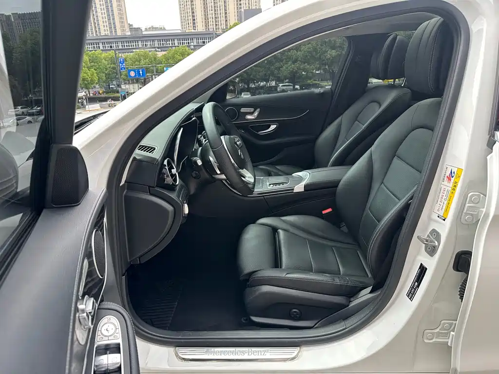 Mercedes-Benz C-Class 2020 — фото 10