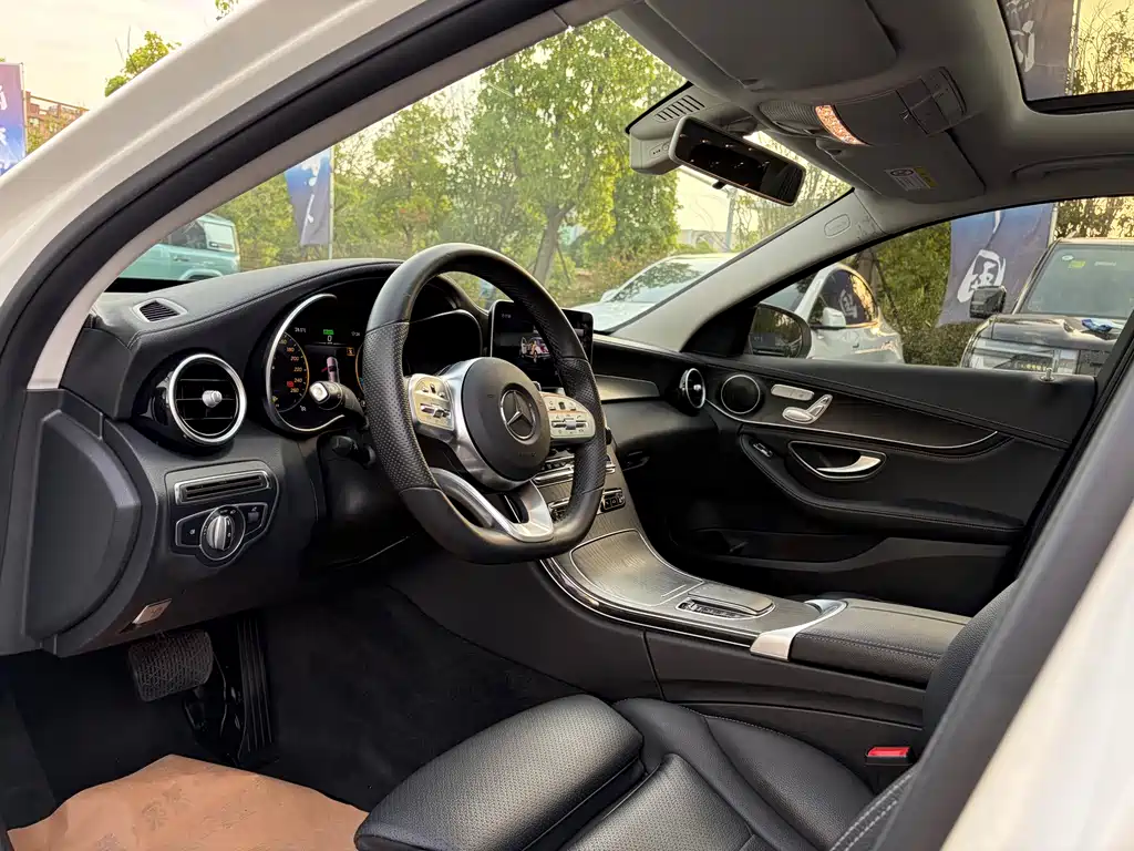 Mercedes-Benz C-Class 2022 — фото 4