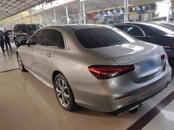 Mercedes-Benz E-Class 2021