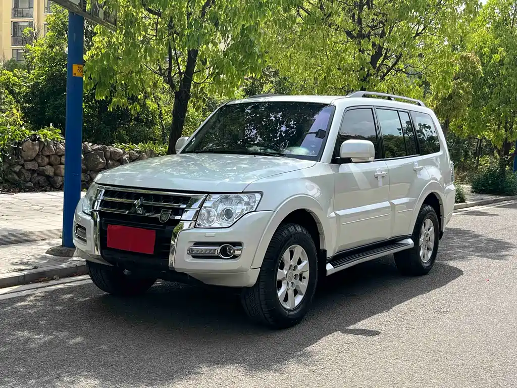Mitsubishi Pajero 2019 — фото 1