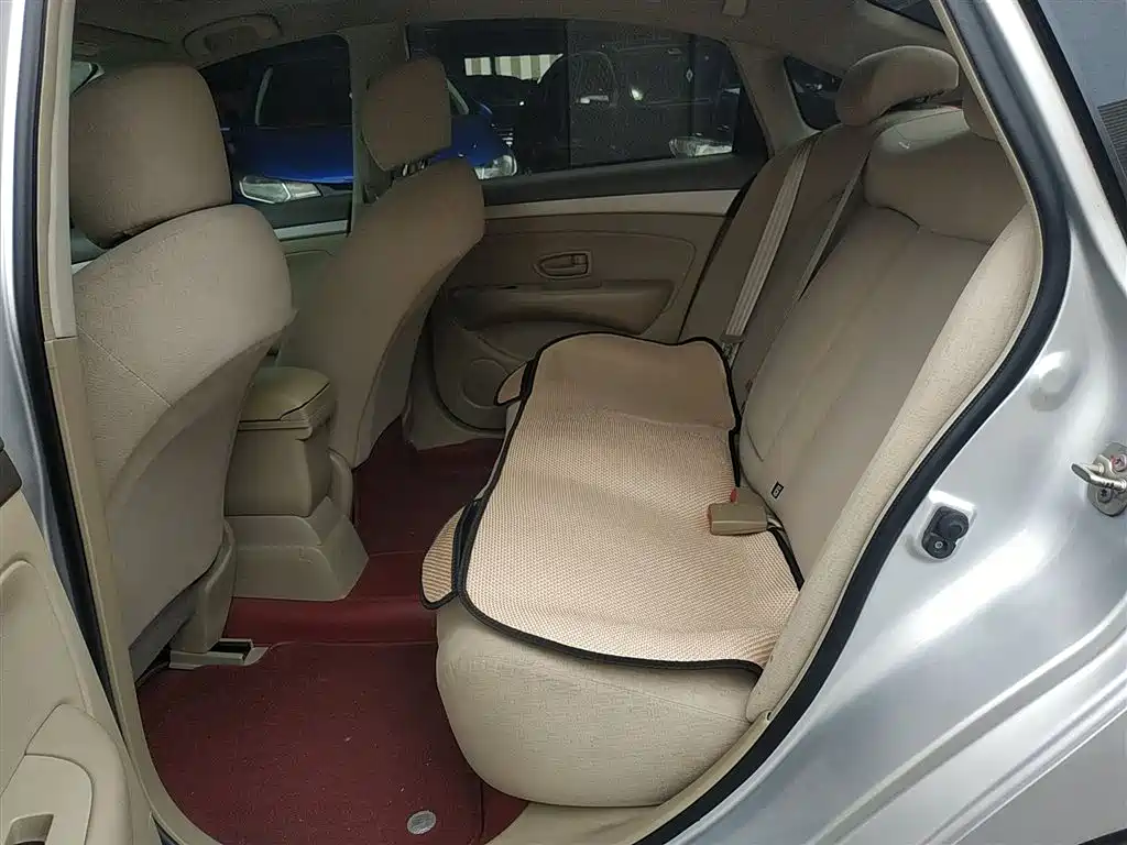 Nissan Sylphy 2018 — фото 13