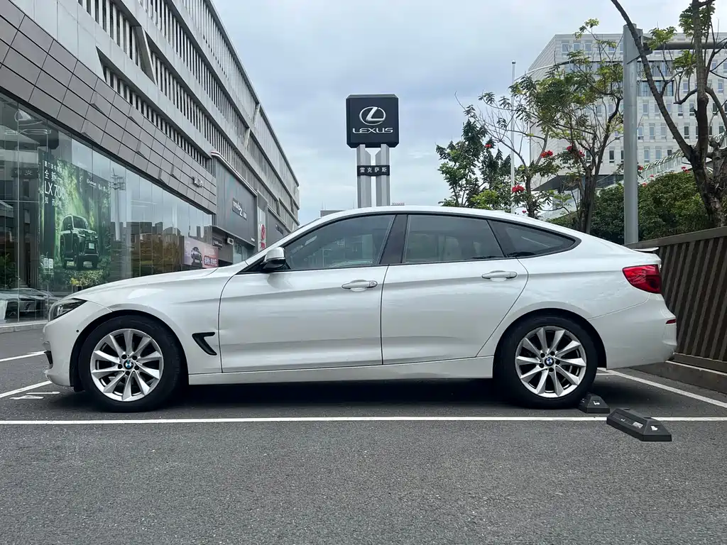 BMW 3 Series GT 2018 — фото 4