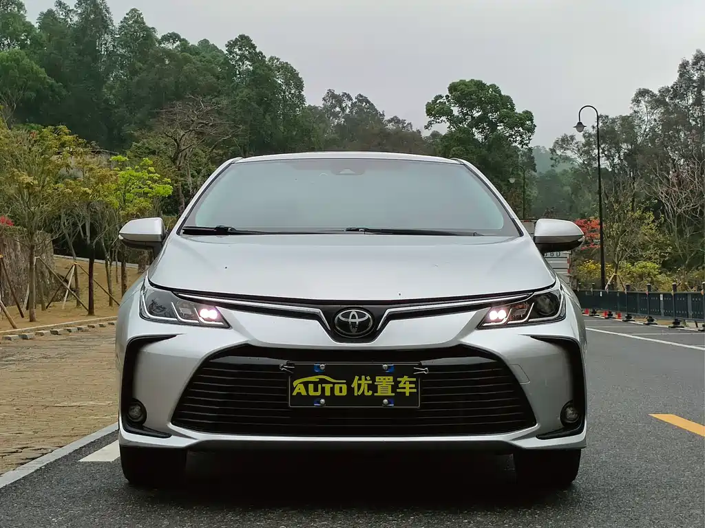 Toyota Corolla 2021 — фото 2
