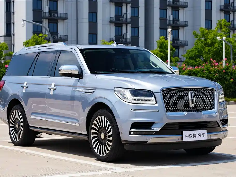 Lincoln Navigator 2018 — фото 2