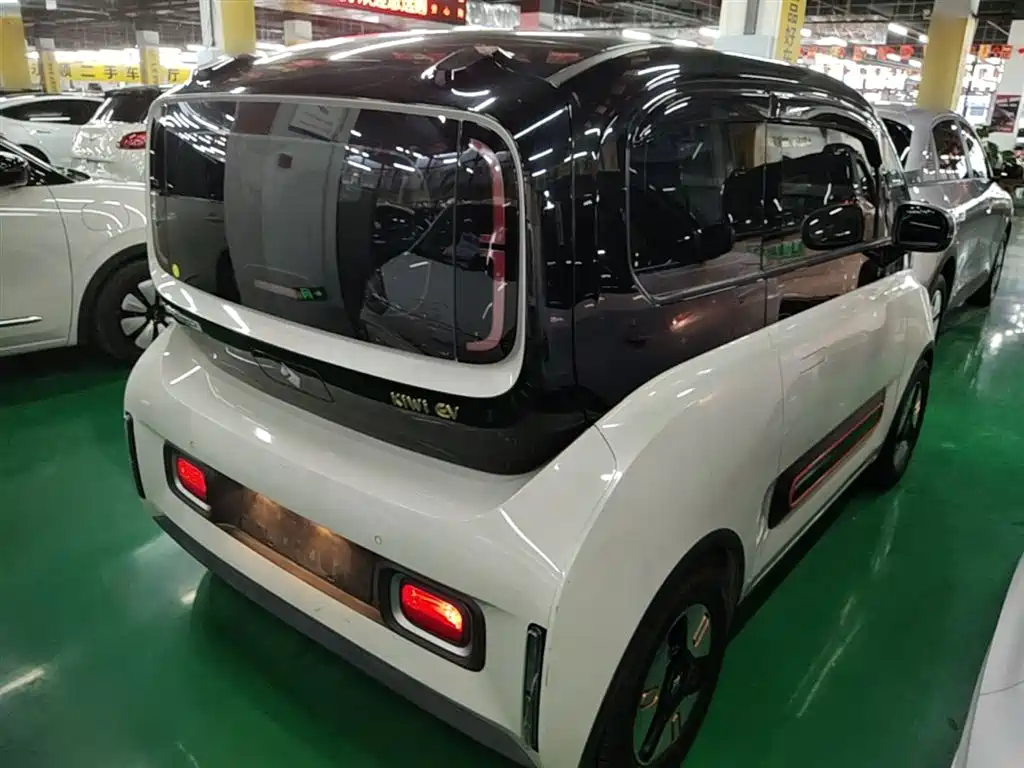 Baojun KiWi EV 2022 — фото 7