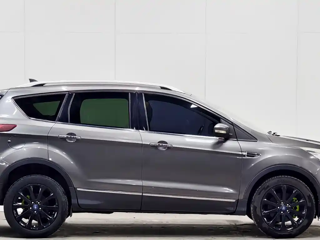 Ford Kuga 2013 — фото 8