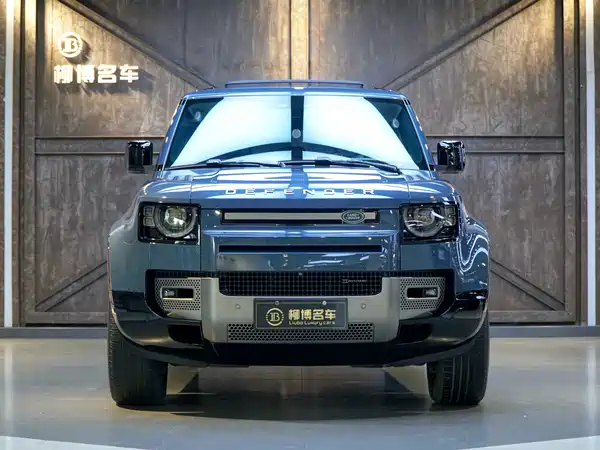 Land Rover Defender 2021