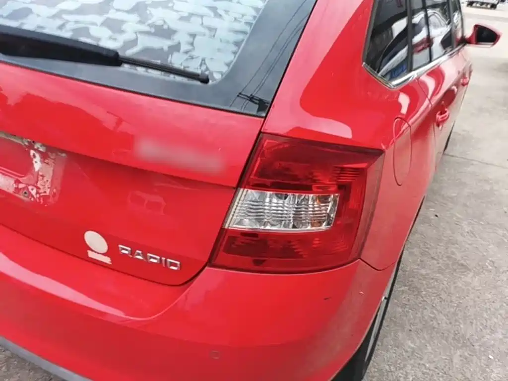 Skoda Rapid Spaceback 2016 — фото 8