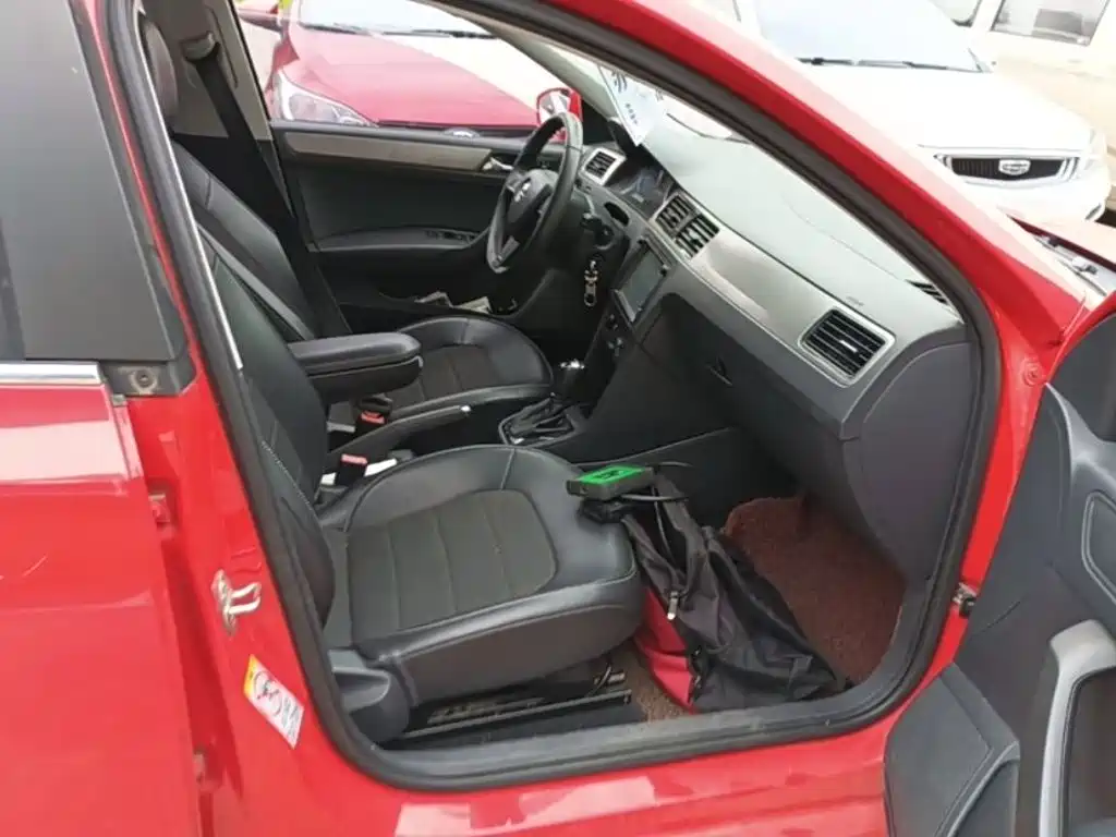 Skoda Rapid Spaceback 2016 — фото 25