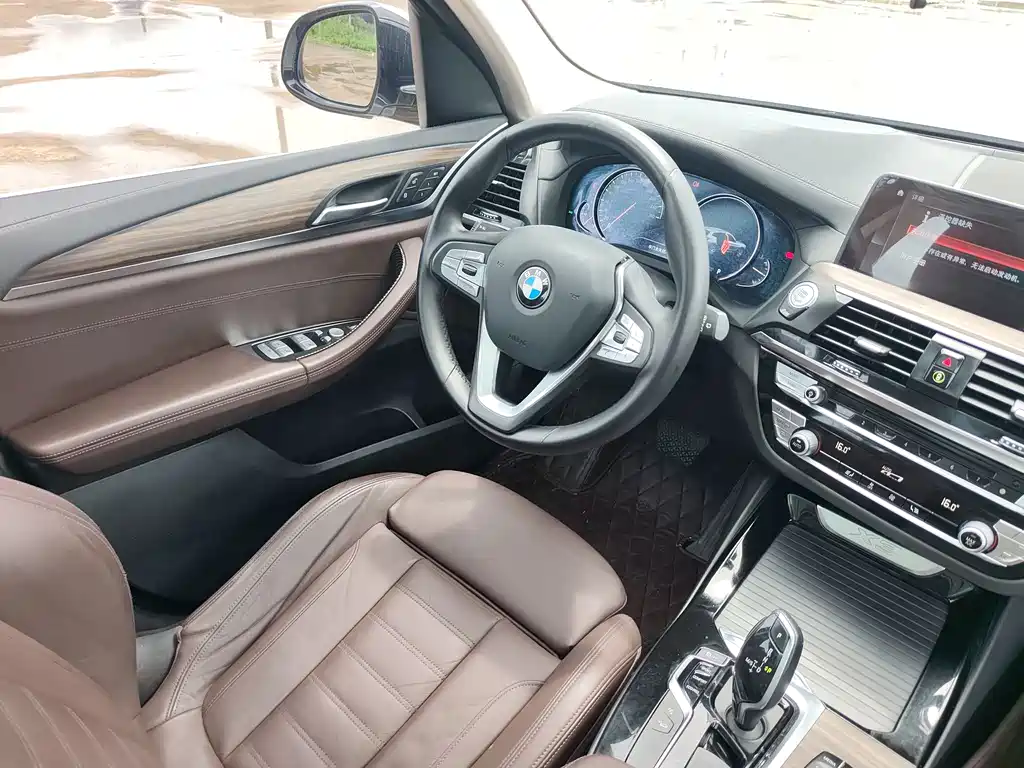 BMW X3 2019 — фото 18