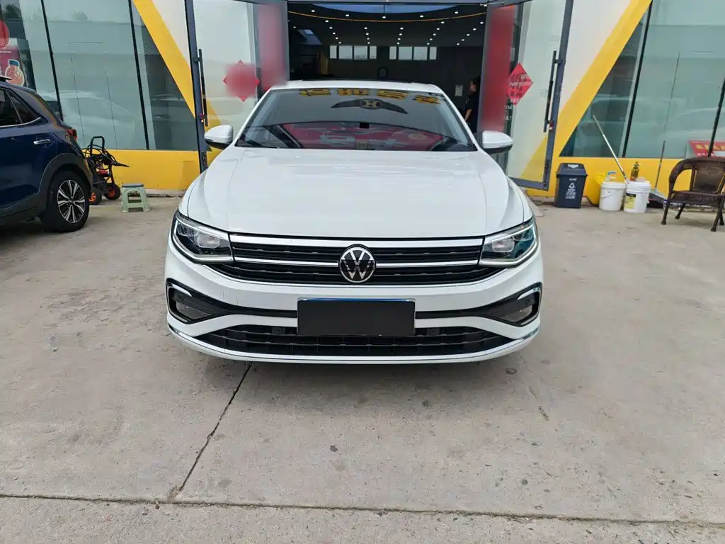 Volkswagen Bora 2023