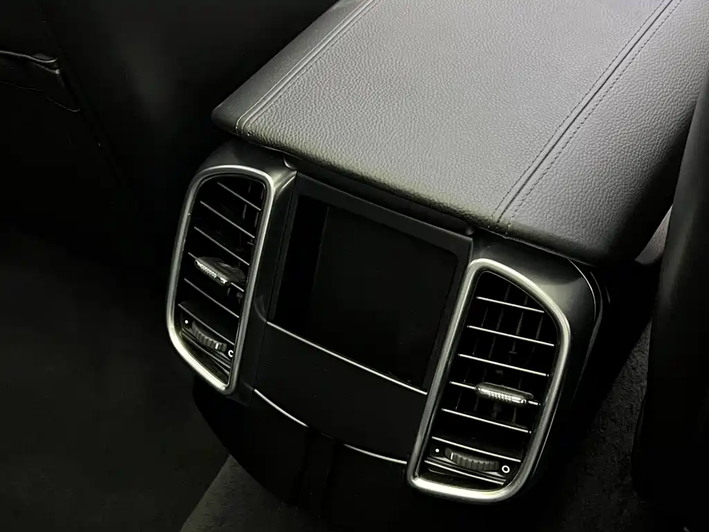 Porsche Cayenne 2018 — фото 18