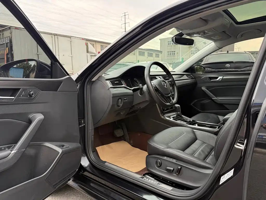 Volkswagen Passat 2019 — фото 19