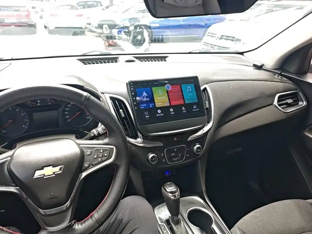Chevrolet Equinox 2018 — фото 10