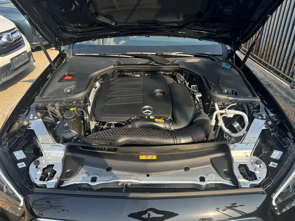 Mercedes-Benz E-Class 2022