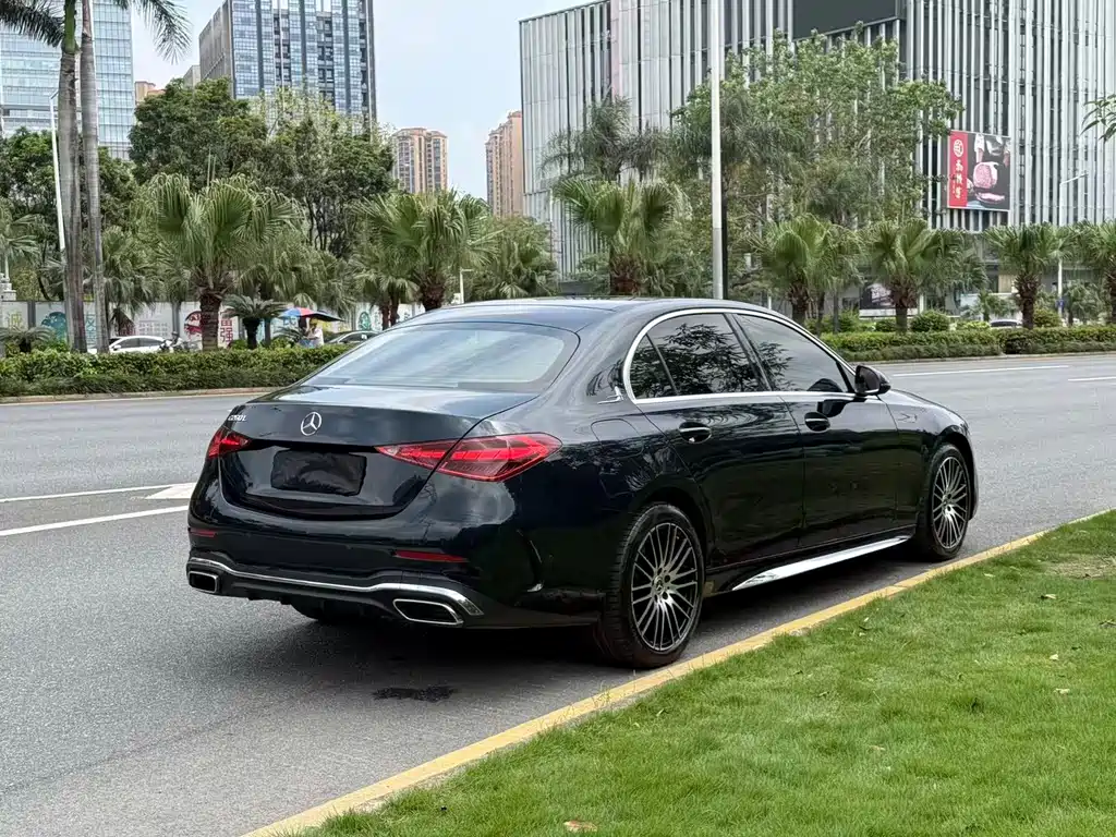 Mercedes-Benz C-Class 2024