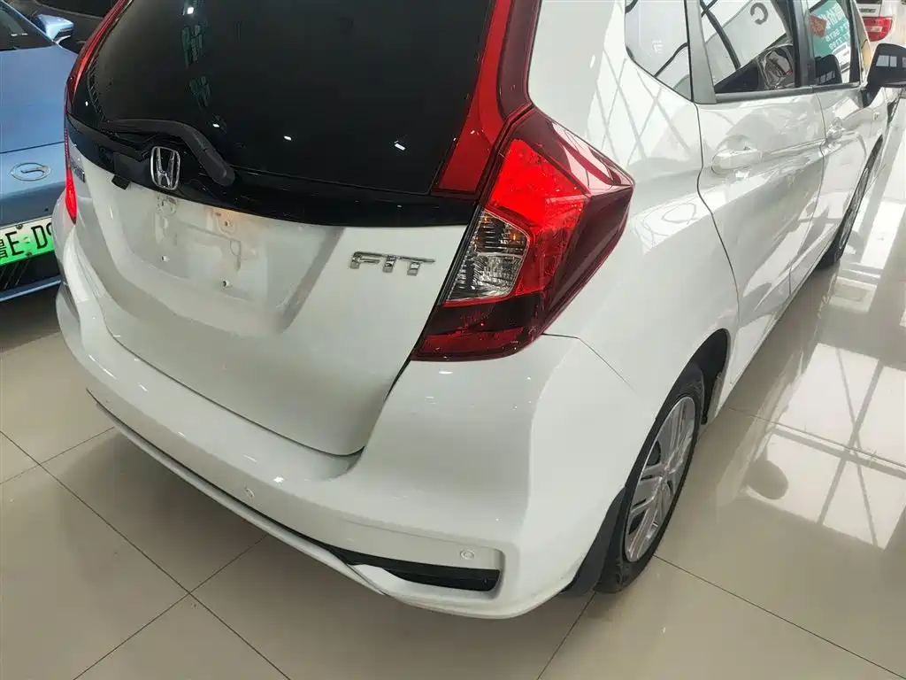 Honda Fit 2018 — фото 24