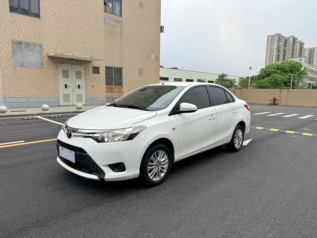 Toyota Vios 2016 — фото 1