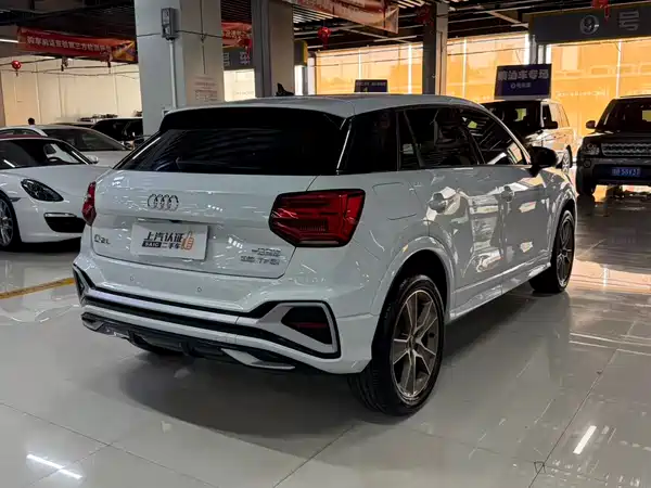 Audi Q2L 2022