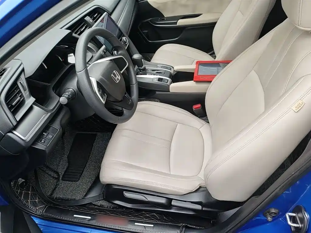 Honda Civic 2018 — фото 15
