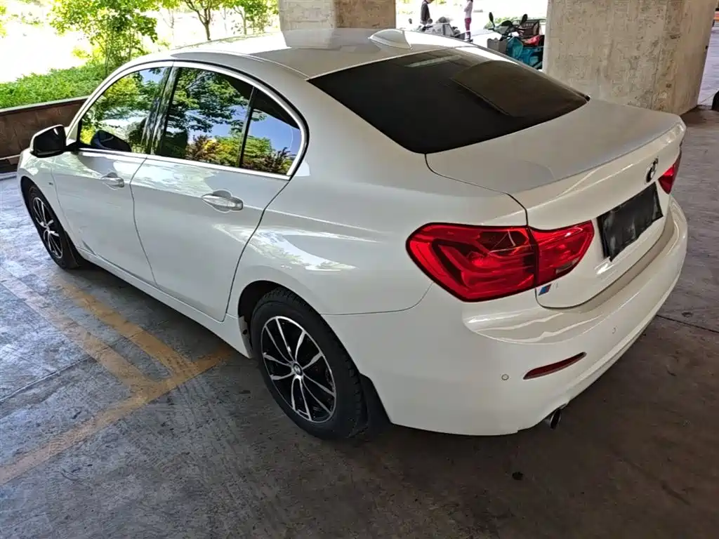 BMW 1 Series 2018 — фото 5
