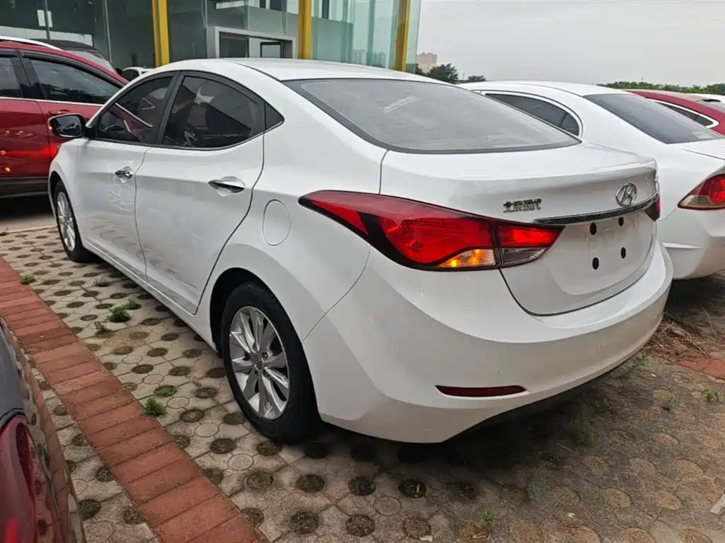 Hyundai Elantra Langdong 2017 — фото 5