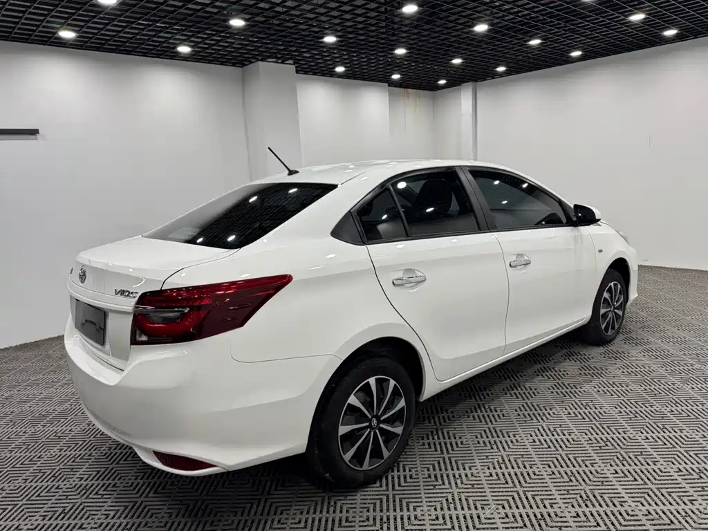 Toyota Vios 2022 — фото 7