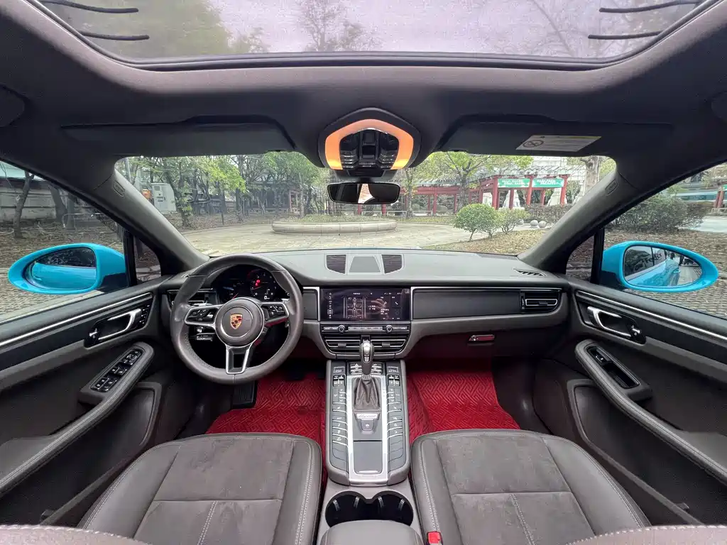 Porsche Macan 2019 — фото 18