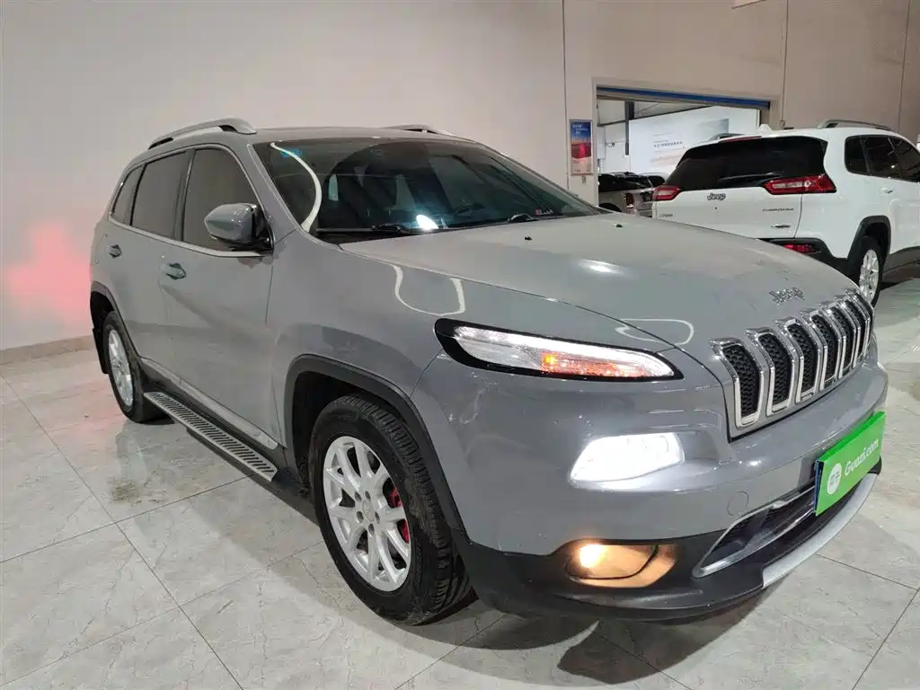 Jeep Cherokee 2018 — фото 22