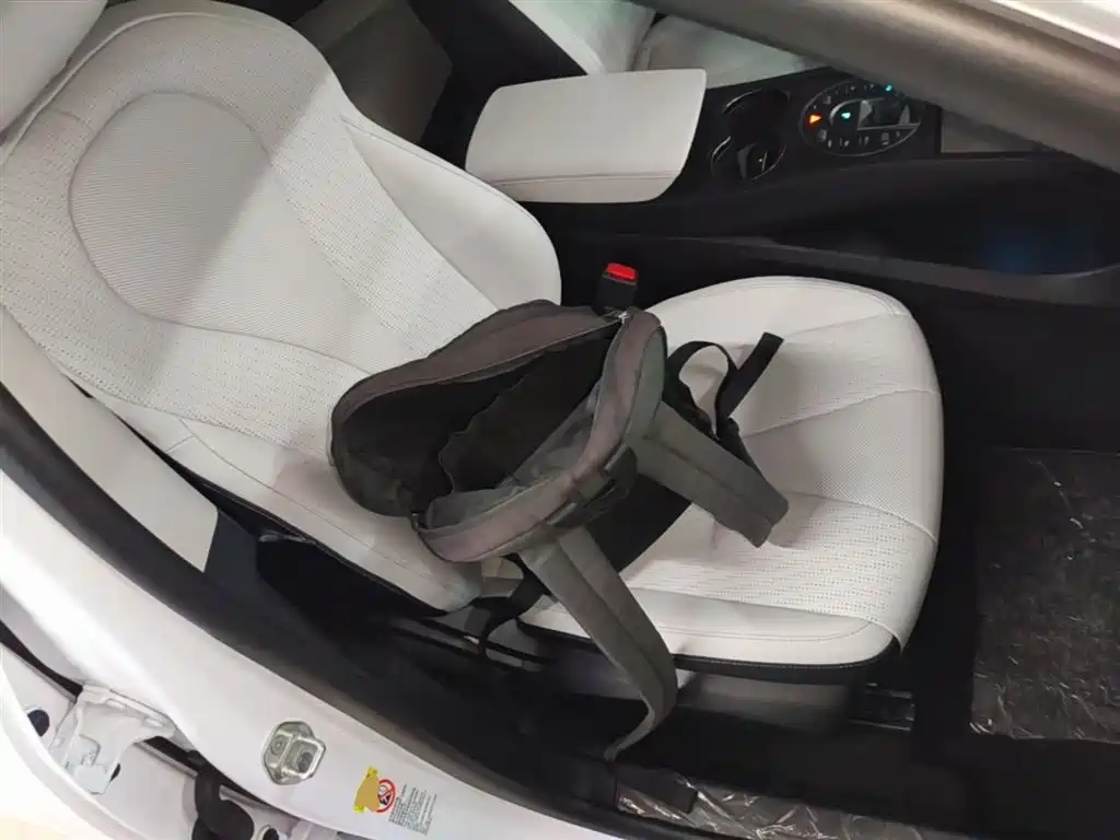 BYD Seal 05 DM-i 2025 — фото 25