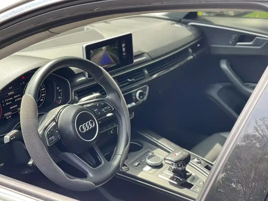 Audi A4L 2020 — фото 6