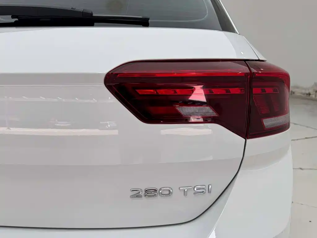 Volkswagen T-Roc 2021 — фото 10