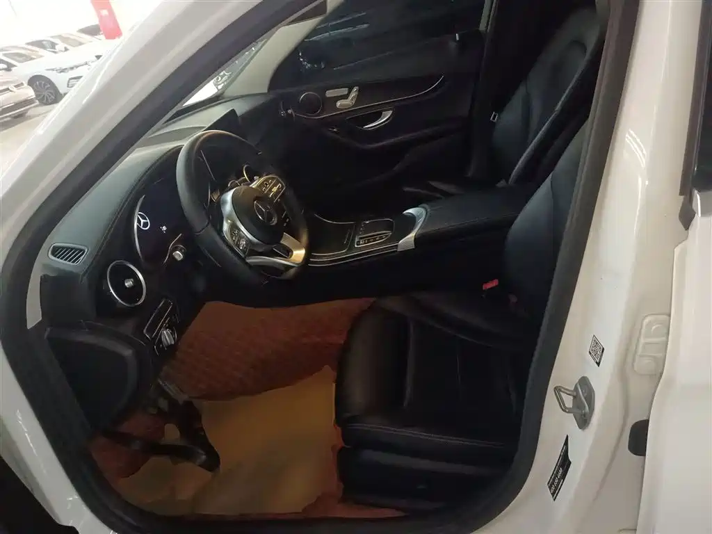 Mercedes-Benz C-Class 2020 — фото 14