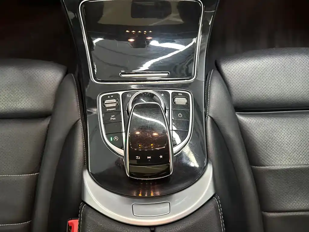 Mercedes-Benz C-Class 2018 — фото 14