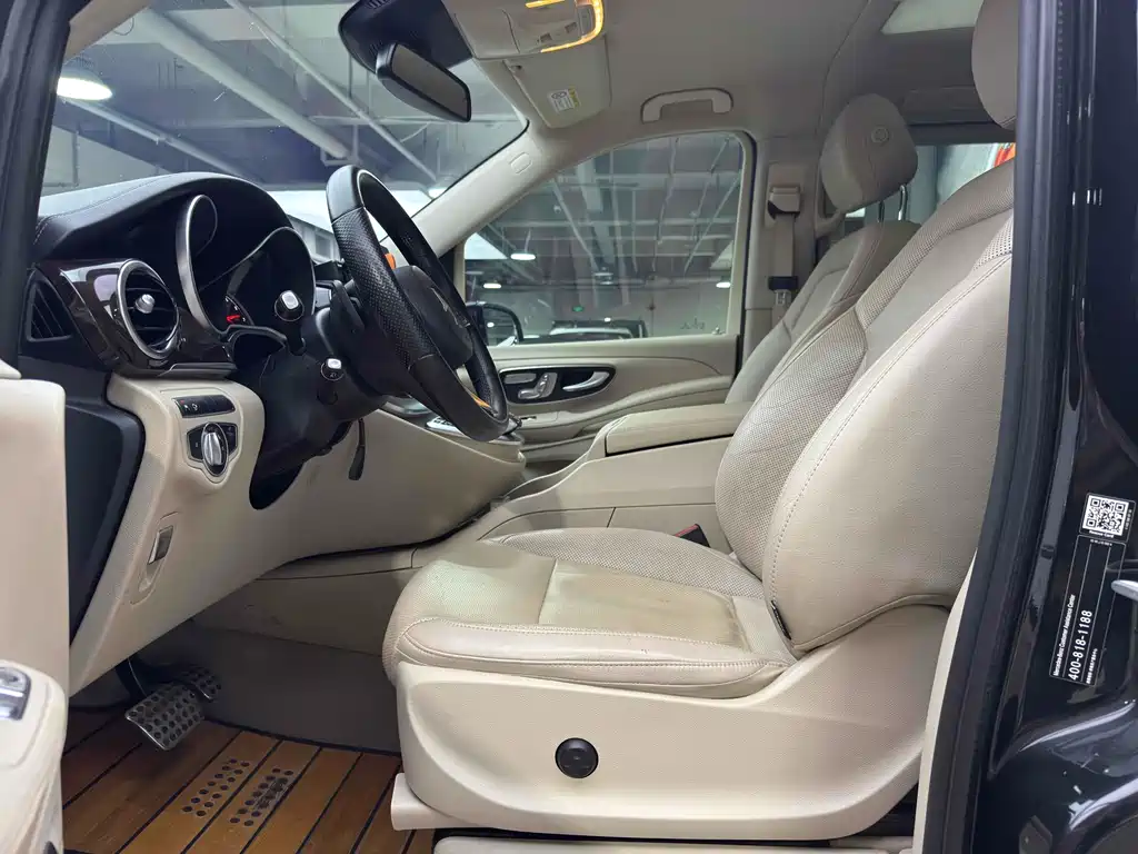 Mercedes-Benz V-Class 2018 — фото 11
