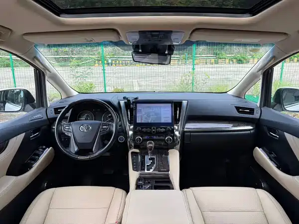 Toyota Vellfire 2020