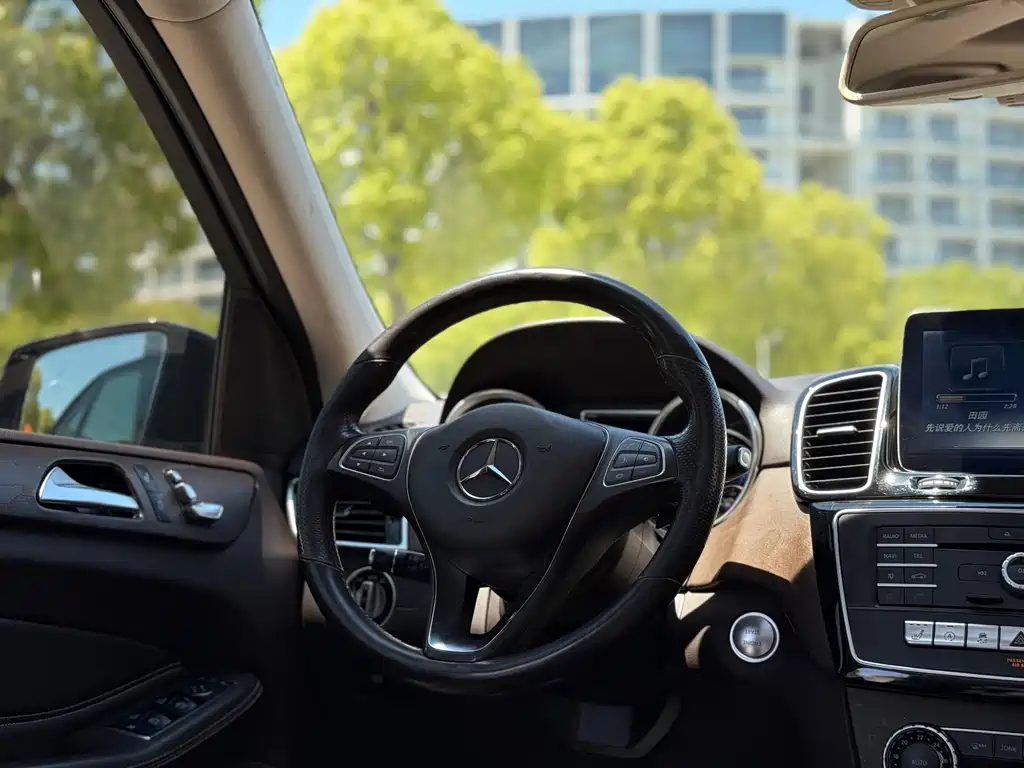 Mercedes-Benz GLE 2017 — фото 8