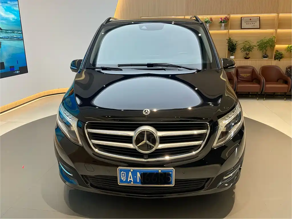 Mercedes-Benz V-Class 2019 — фото 2