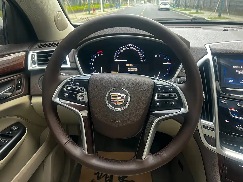 Cadillac SRX 2015 — фото 12
