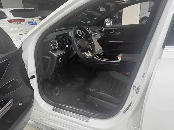 Mercedes-Benz C-Class 2022